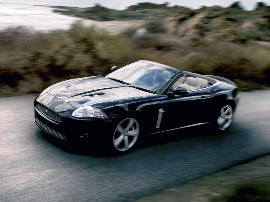  Jaguar XKR Portfolio Convertible 2007 года  (фото 3 из 26)